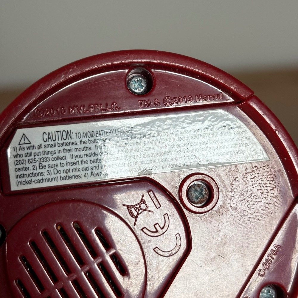 Marvel Iron Man 2 Arc Reactor Light‎ Up Sound Toy 2010 Hasbro C-2876A Red Silver - Picture 3 of 6
